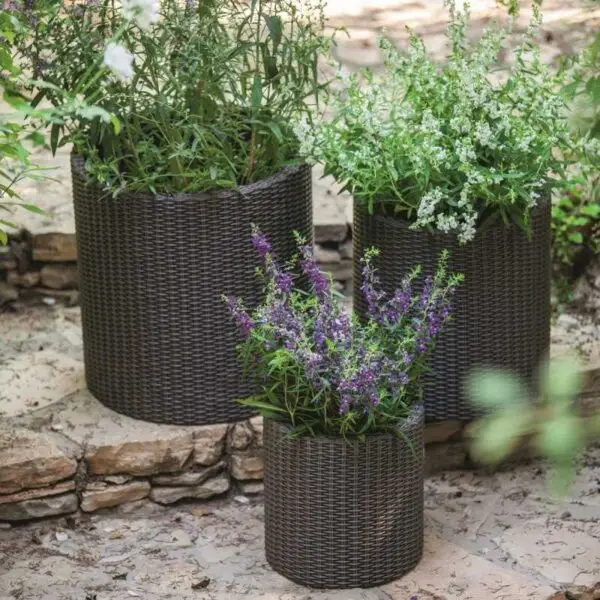 Ghiveci exterior cilindric imitatie ratan maro, polipropilena, Keter 39 L maro - imagine 4
