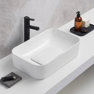 Lavoar ceramic pe blat alb lucios Luna 610 mm