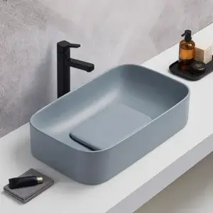 Lavoar ceramic pe blat albastru mat Luna 610 mm