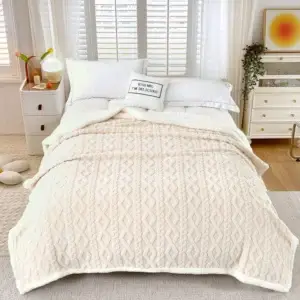 Patura tricot cu blanita crem 200x230 cm