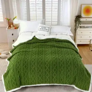 Patura tricot cu blanita verde 200x230 cm
